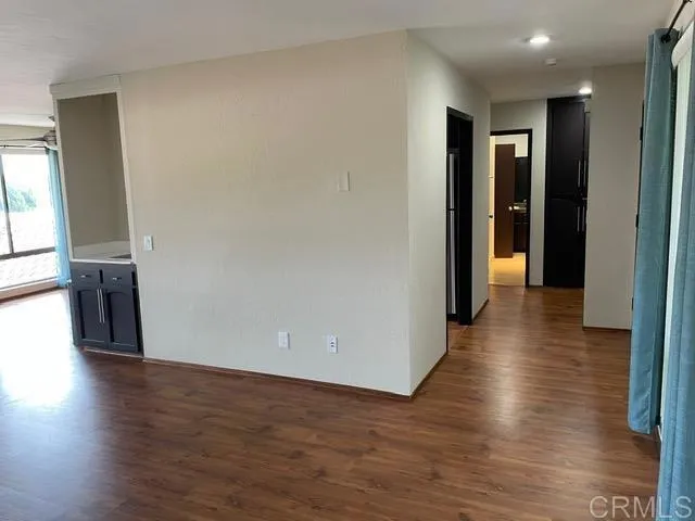 Photo #8: NDP2601279 Listing: Photo #8