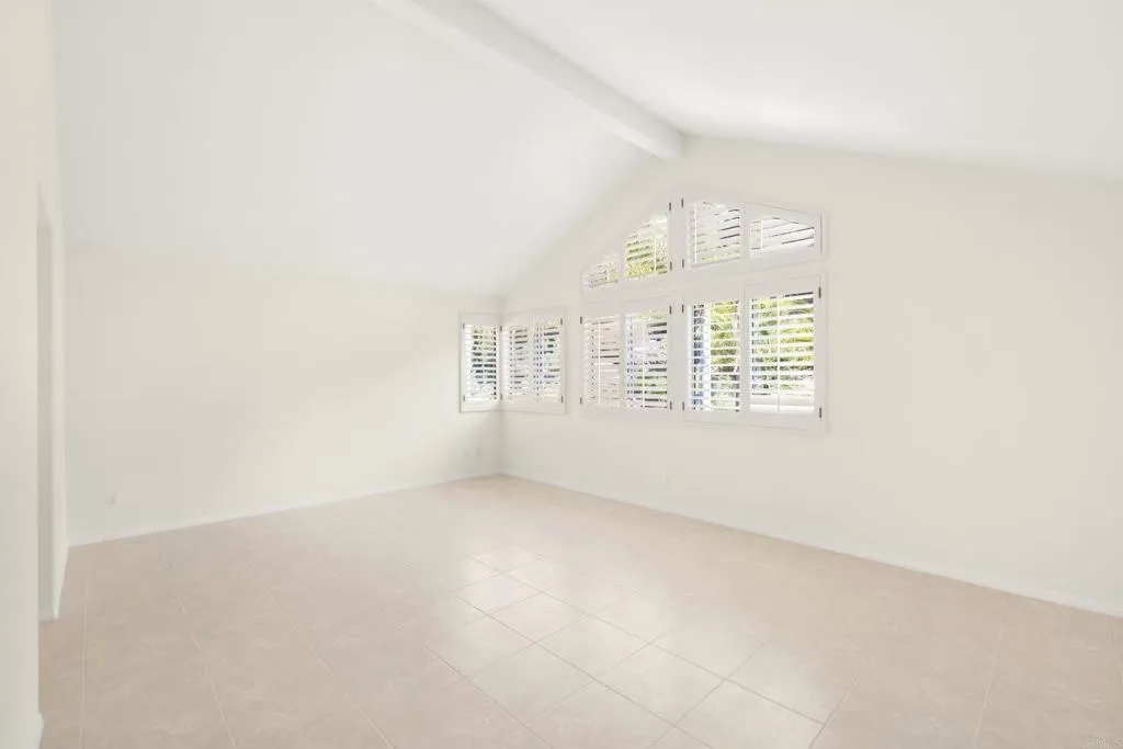 https://cdn.realtyfeed.com/cdn/127/306639492/8f5de9aea7d5e049baeef771092edafb.webp
