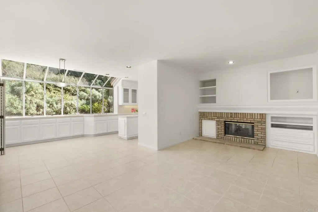 https://cdn.realtyfeed.com/cdn/127/306639492/c87778a5416176d3ff1330686d8e9786.webp