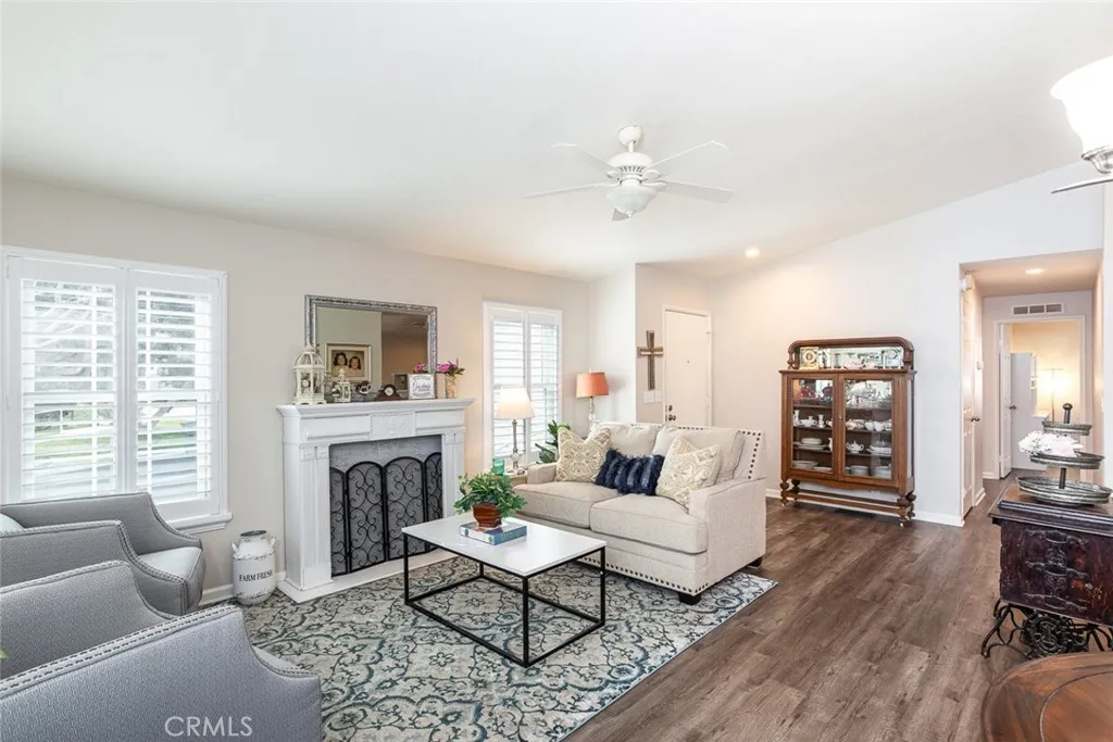 https://cdn.realtyfeed.com/cdn/127/306639618/497e72488809088c140de360c5fd1c8c.webp
