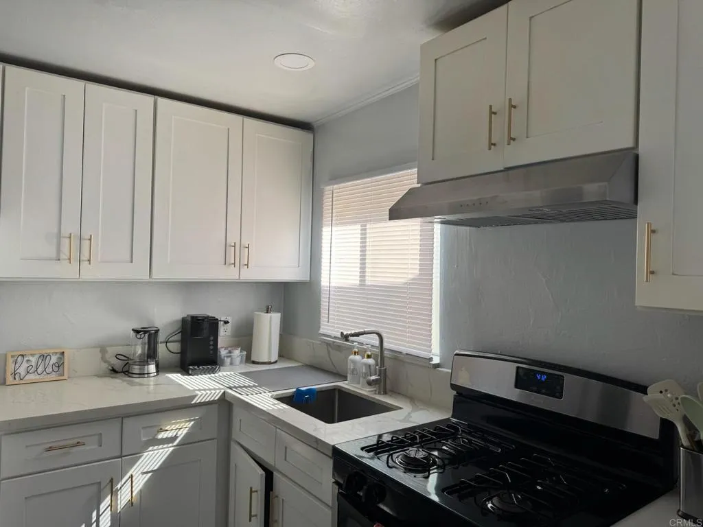 https://cdn.realtyfeed.com/cdn/127/306639627/e8784185313a25fe882609eb6855c0a7.webp