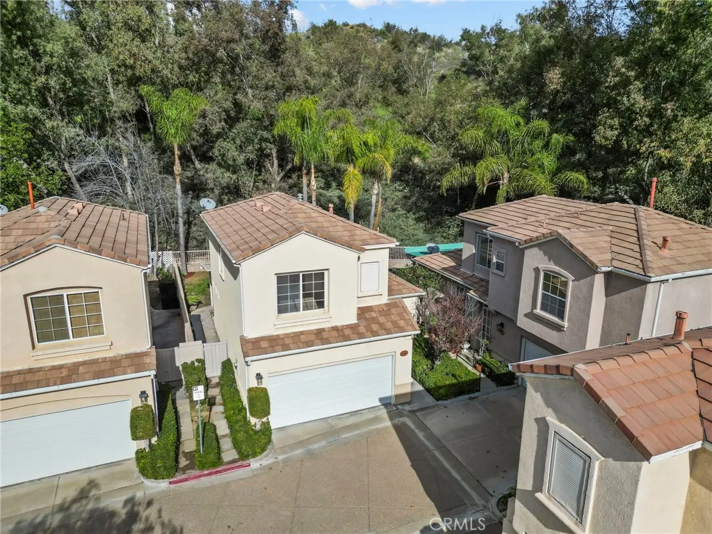 27915 Skycrest Circle