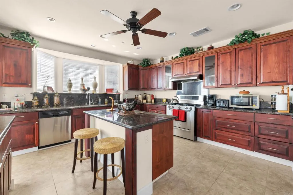 https://cdn.realtyfeed.com/cdn/127/306639687/0a0f48c99d3e0077c2182f36954cee04.webp