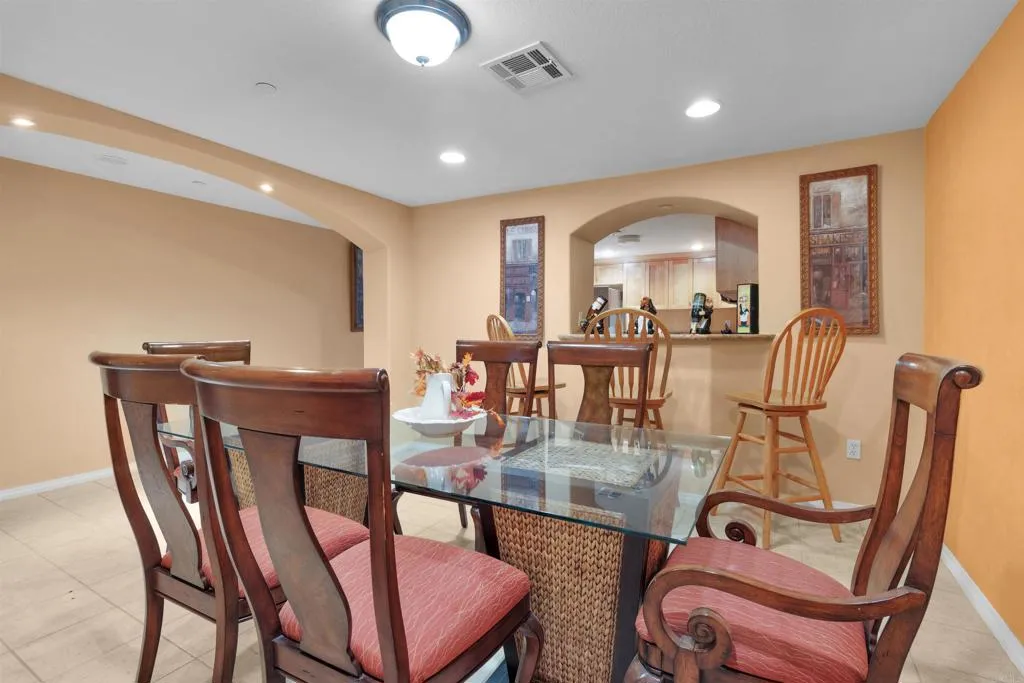 https://cdn.realtyfeed.com/cdn/127/306639687/790015a8df0250429f72cc060852c011.webp