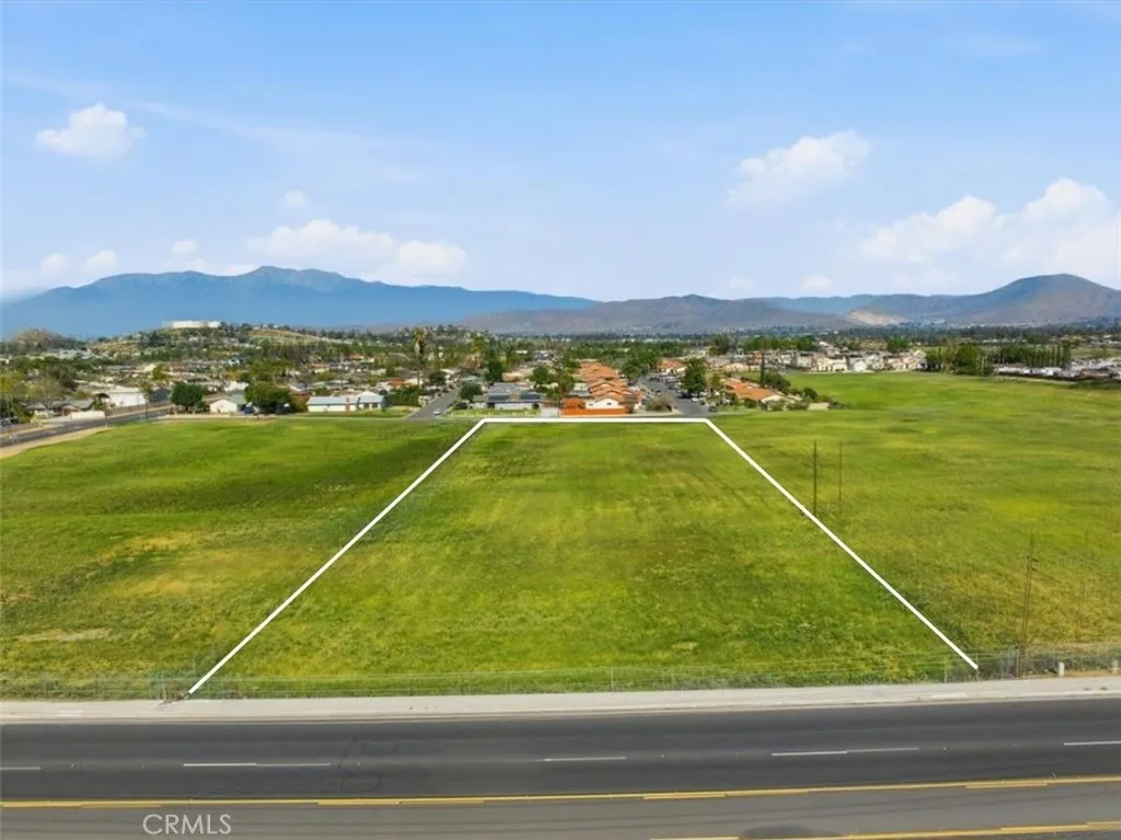 9131 Limonite, Jurupa Valley, CA 92509 - Photo 2 of 10, Jurupa Valley, CA