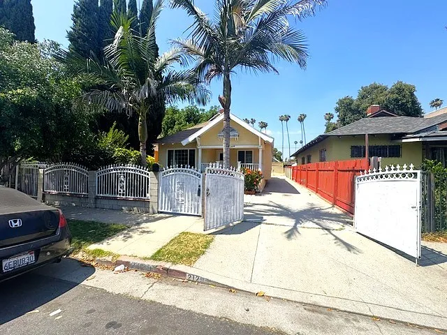 Los Angeles, CA 90018