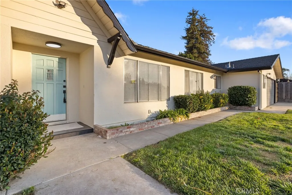 2342 S Sowell Street, Visalia, CA 93277 - Photo 5 of 47, Visalia, CA