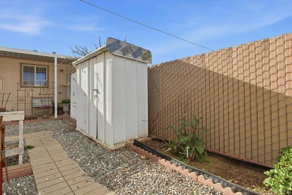 https://cdn.realtyfeed.com/cdn/127/306639842/d72ce75e7569fc555027060a591a5c28.webp