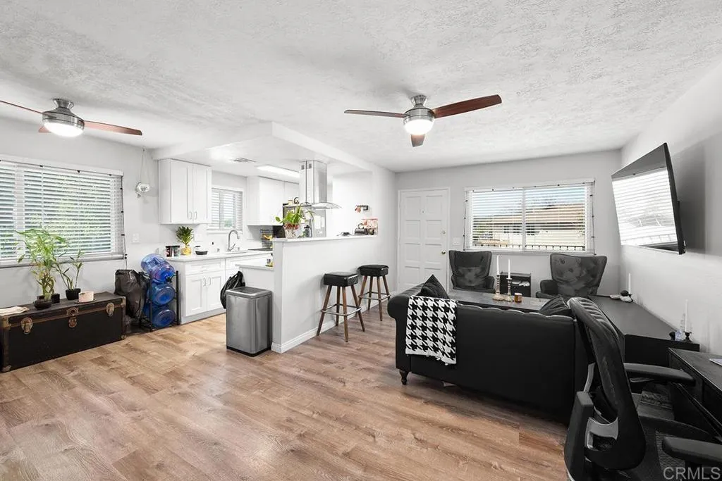 https://cdn.realtyfeed.com/cdn/127/306639864/bf57ed6488fd45286502422855767cf9.webp