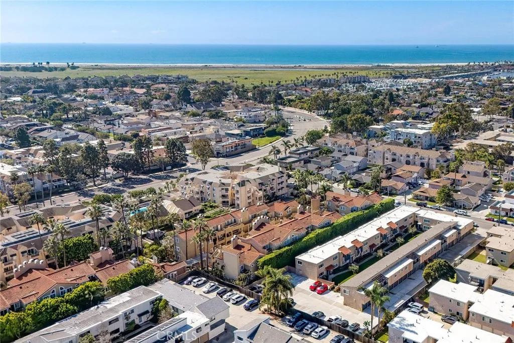 16912 Sims Lane Unit 103, Huntington Beach, CA 92649 - Photo 3 of 32, Huntington Beach, CA