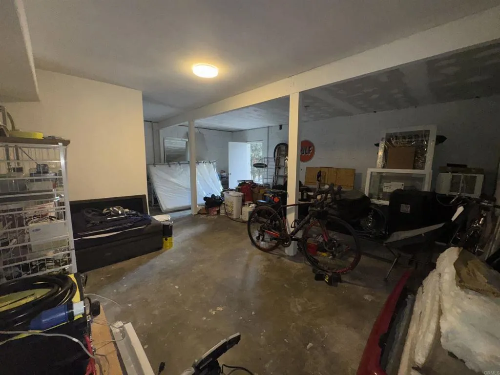 https://cdn.realtyfeed.com/cdn/127/306640145/04bd7970a27c6b5c5c50cc53dcad3a00.webp