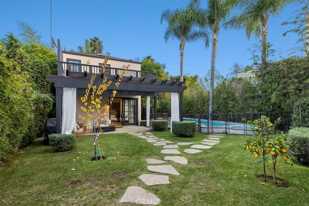 Los Angeles, CA 90019