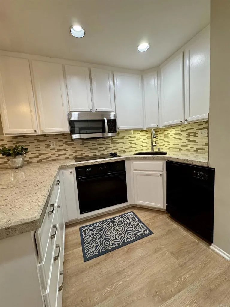 https://cdn.realtyfeed.com/cdn/127/306640189/6a49a8a52ed69c316aa08e9987b4b86c.webp