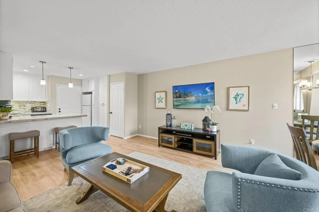 https://cdn.realtyfeed.com/cdn/127/306640189/8ff73e8bf85041492f711e2285797cd0.webp