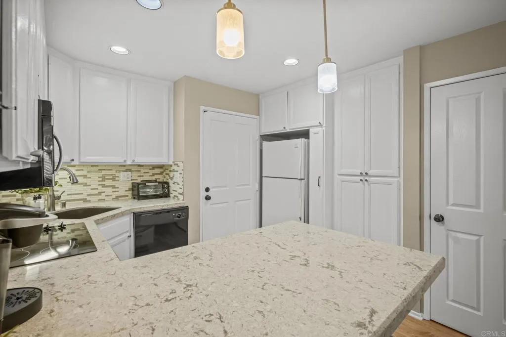https://cdn.realtyfeed.com/cdn/127/306640189/f3189cdf1643bb632b976e1a461b6db0.webp