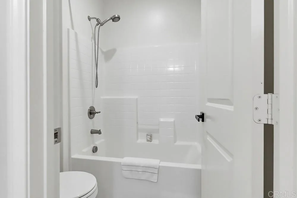 Photo #36: PTP2601039 Listing: Photo #36