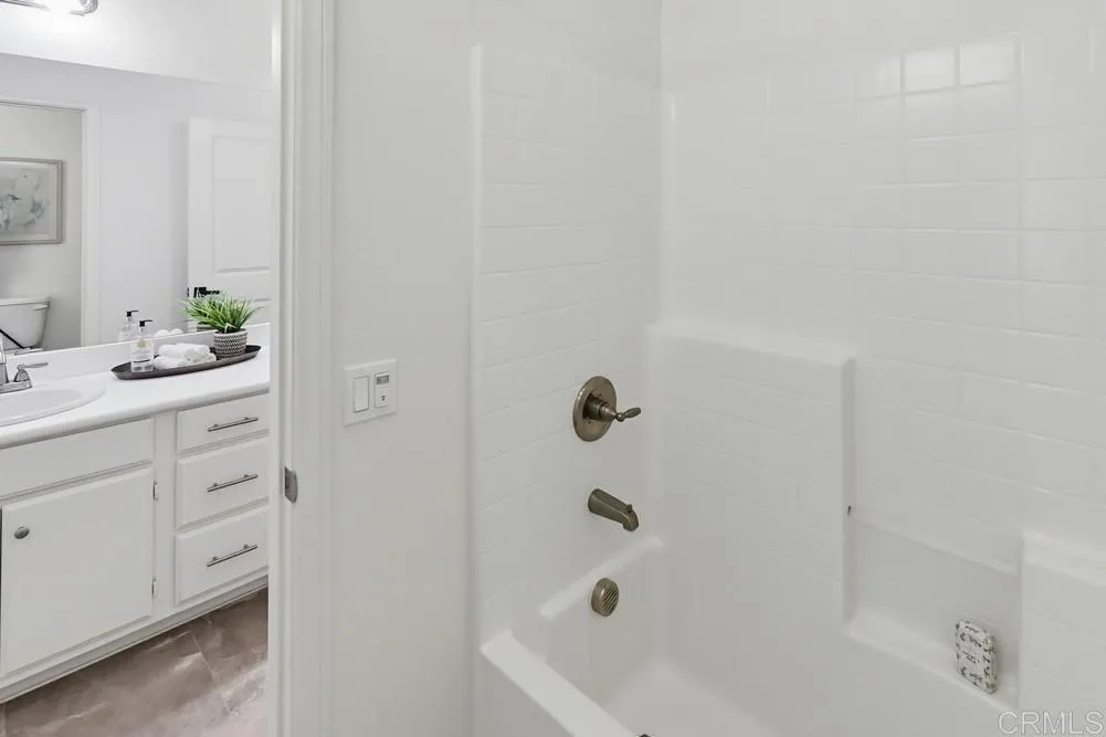Photo #25: PTP2601039 Listing: Photo #25