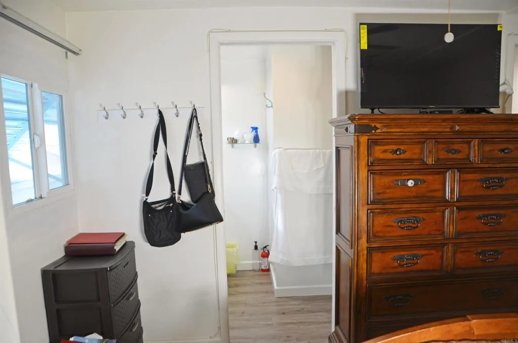 https://cdn.realtyfeed.com/cdn/127/306640259/26142f98e8b069136844b810b74305e7.webp