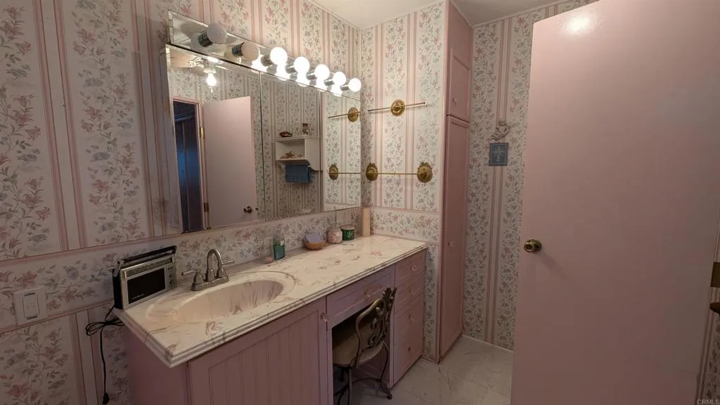 https://cdn.realtyfeed.com/cdn/127/306640265/d72d51397aab5113fe5aea75bce64973.webp