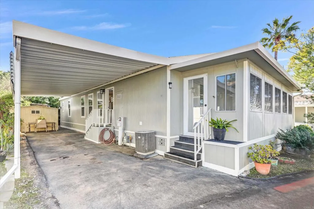 https://cdn.realtyfeed.com/cdn/127/306640266/9df80165b5cee81e20f039257963064b.webp