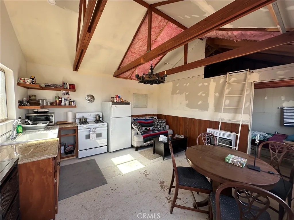 777 Walker Road, Johnson Valley, CA, 92285