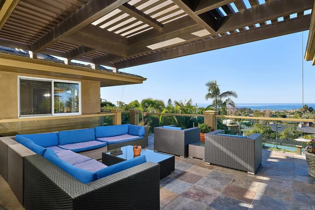 https://cdn.realtyfeed.com/cdn/127/306640449/285e15cf76413c94d7df1f3e05634329.webp