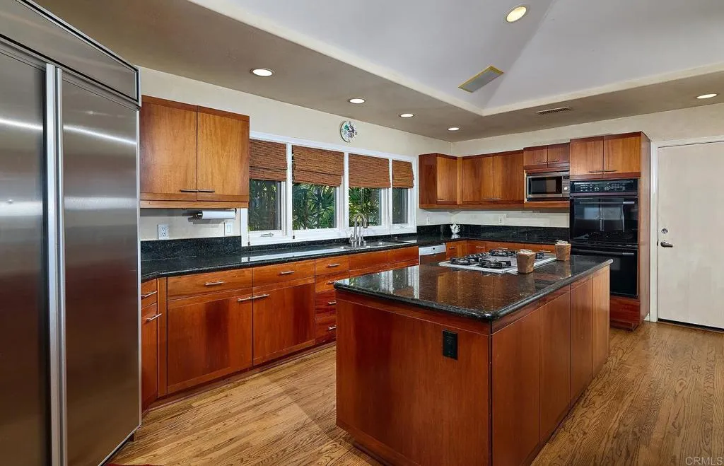 https://cdn.realtyfeed.com/cdn/127/306640449/de1e73ab1d716ab1f544edd62376c8a5.webp