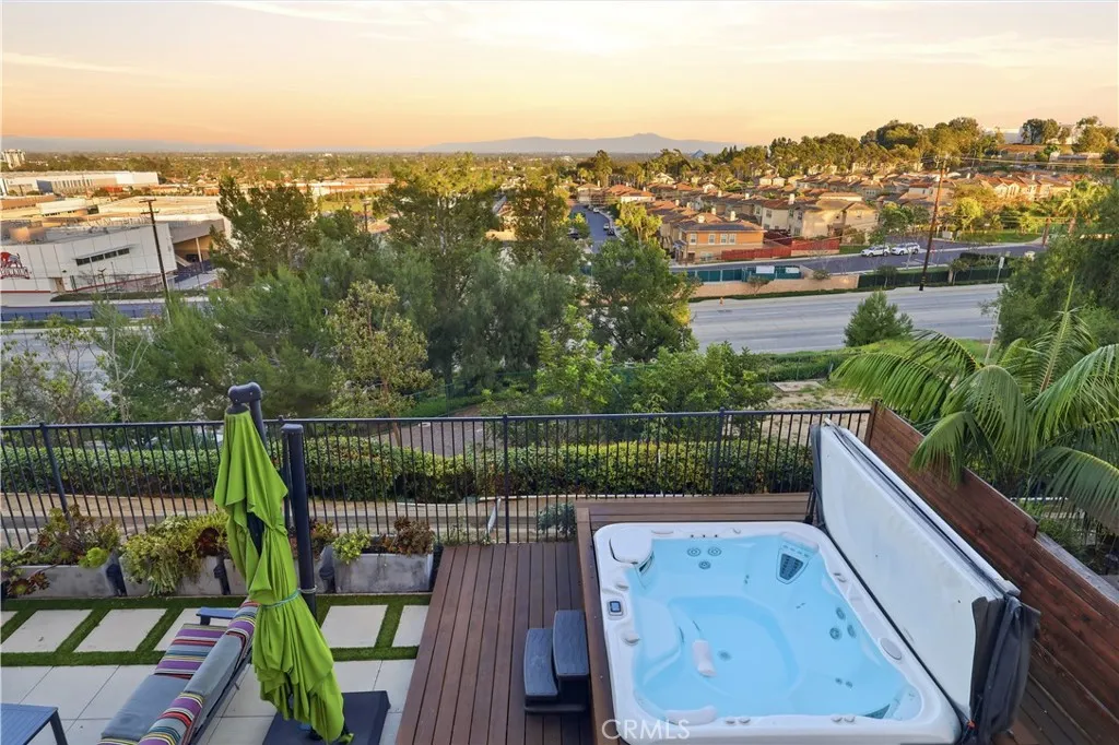 2108 Ridgeview Terrace, Signal Hill, CA 90755 - Photo 2 of 2, Signal Hill, CA