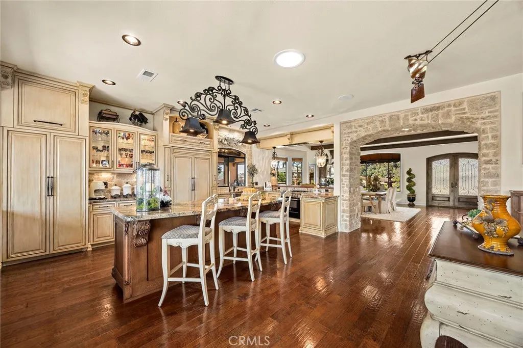 https://cdn.realtyfeed.com/cdn/127/306640538/934f91ed490739f247dd0f8b50452706.webp