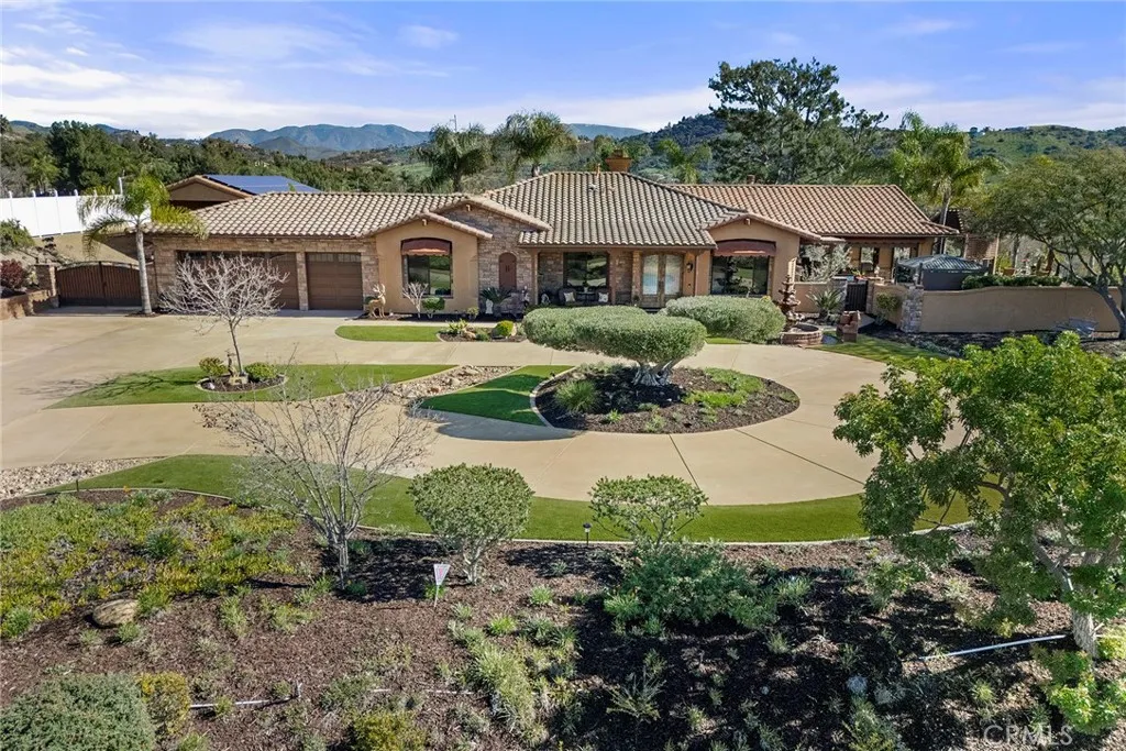 https://cdn.realtyfeed.com/cdn/127/306640538/d12e0b497aea46fd76e9cd061175f612.webp