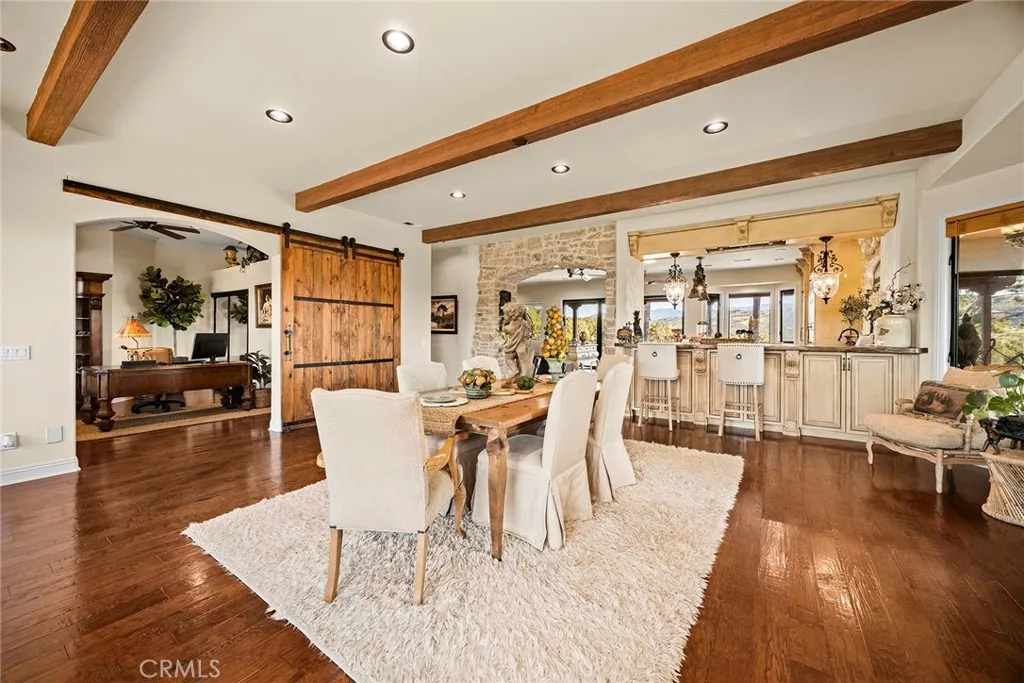 https://cdn.realtyfeed.com/cdn/127/306640538/e45af2060ff86e91bbc6cf5367cace0d.webp