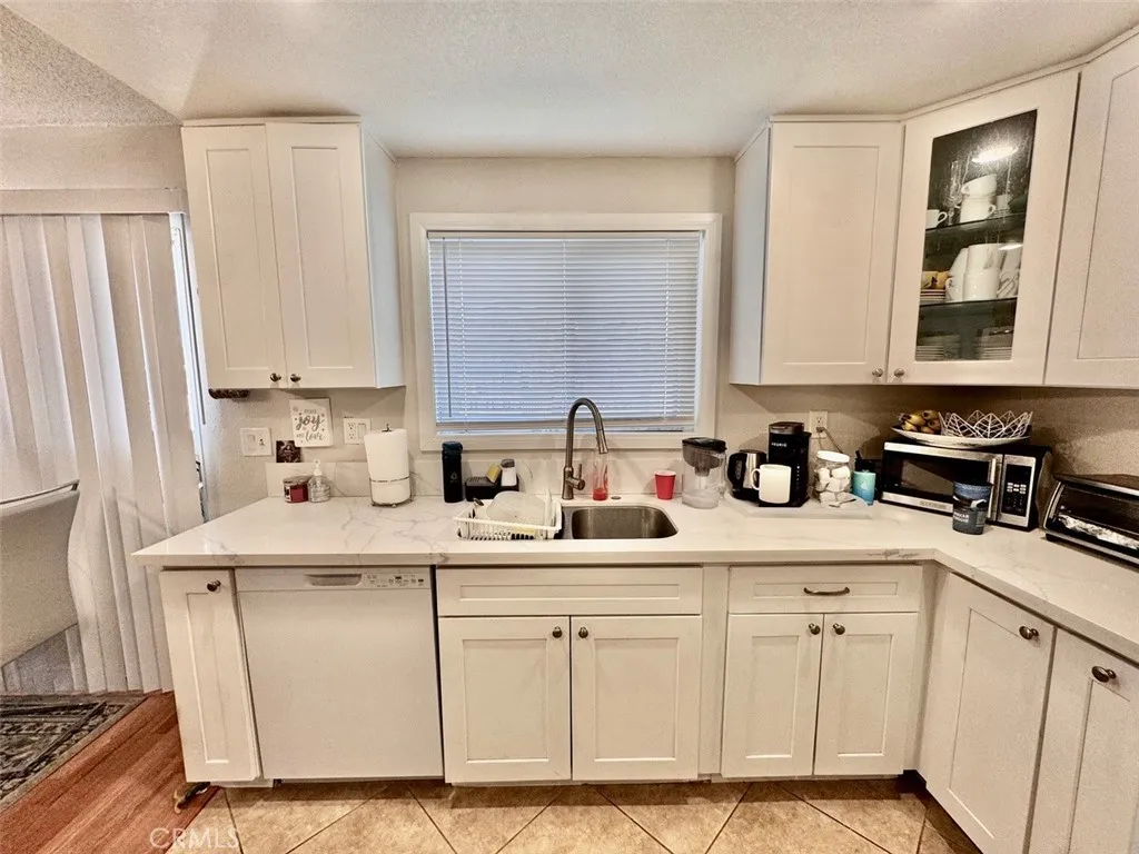 471 Whitney, Hemet, CA 92543 - Photo 4 of 19, Hemet, CA