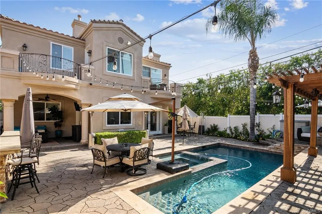 15102 Greenleaf Street, Sherman Oaks, CA, 91403