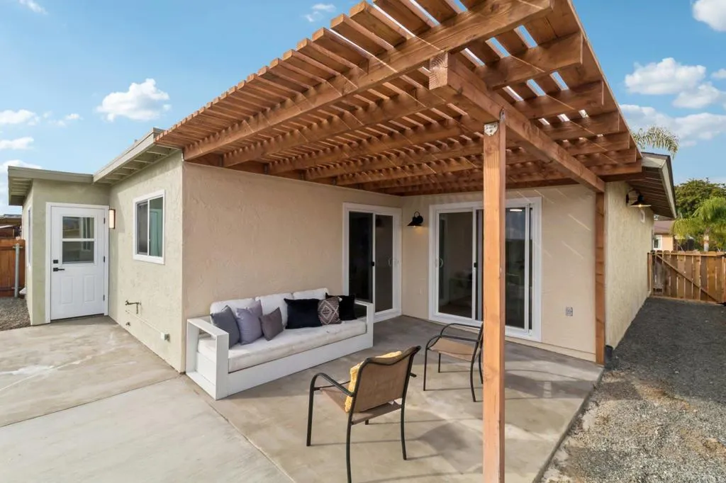https://cdn.realtyfeed.com/cdn/127/306640588/efca9246e001a7b8b9e627875af7e392.webp