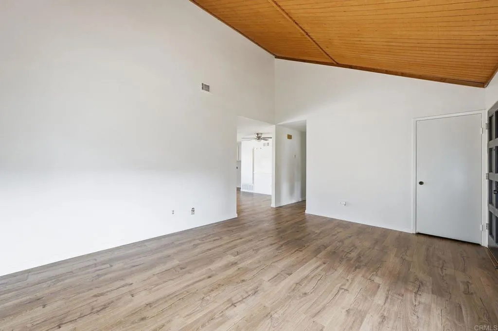 Photo #8: PTP2601058 Listing: Photo #8