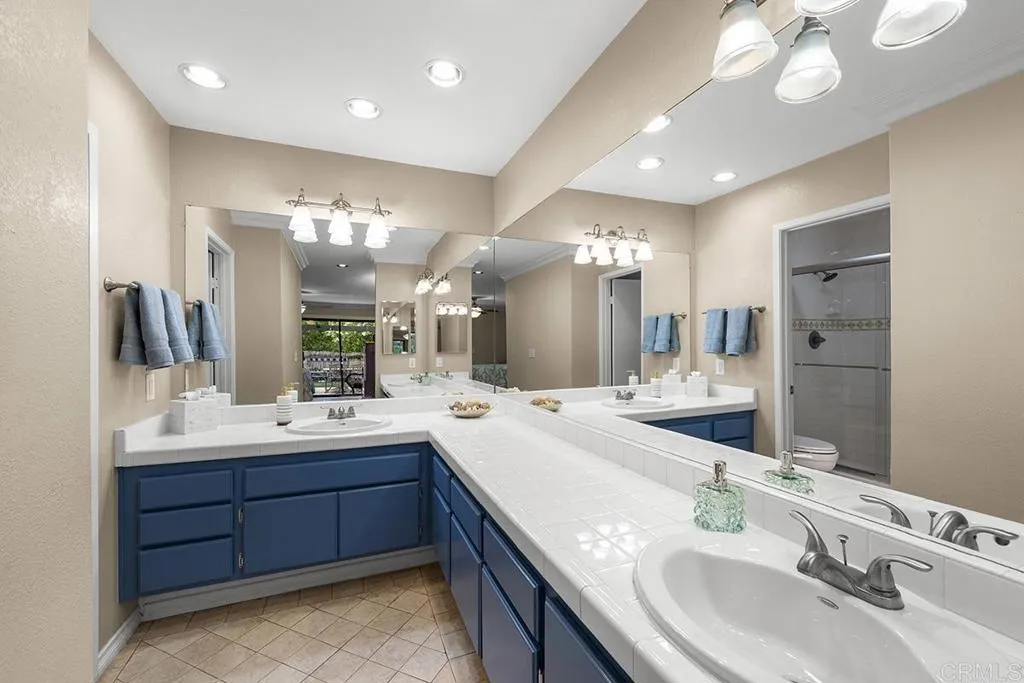 https://cdn.realtyfeed.com/cdn/127/306640722/9b8de1a1a7466043b5a3ed4d1962e592.webp