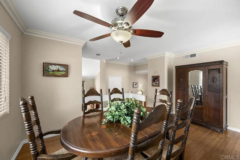 https://cdn.realtyfeed.com/cdn/127/306640722/c7a694c04b00a32e7ae8cf4cd5e9bd90.webp