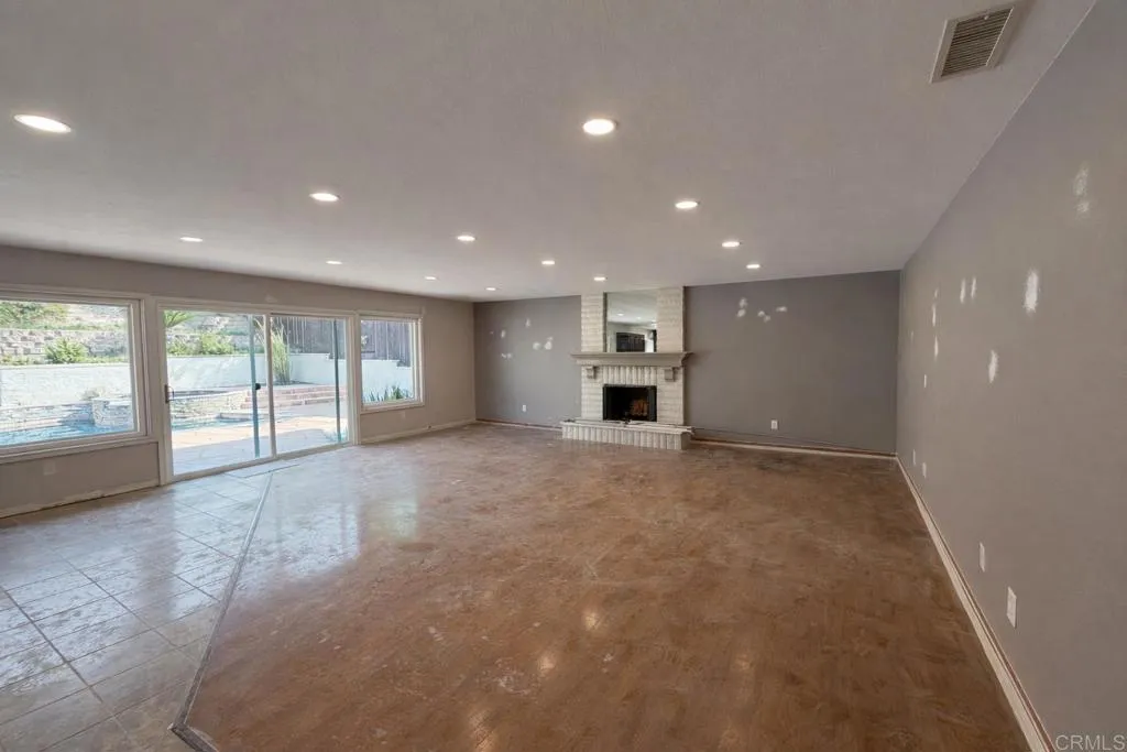 https://cdn.realtyfeed.com/cdn/127/306640749/48f9fc59f7c1f585702e79519f9cc362.webp
