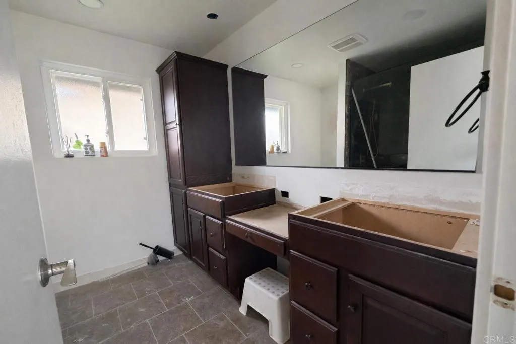 https://cdn.realtyfeed.com/cdn/127/306640749/771b6123c7118a631e14042fbf0e9f38.webp