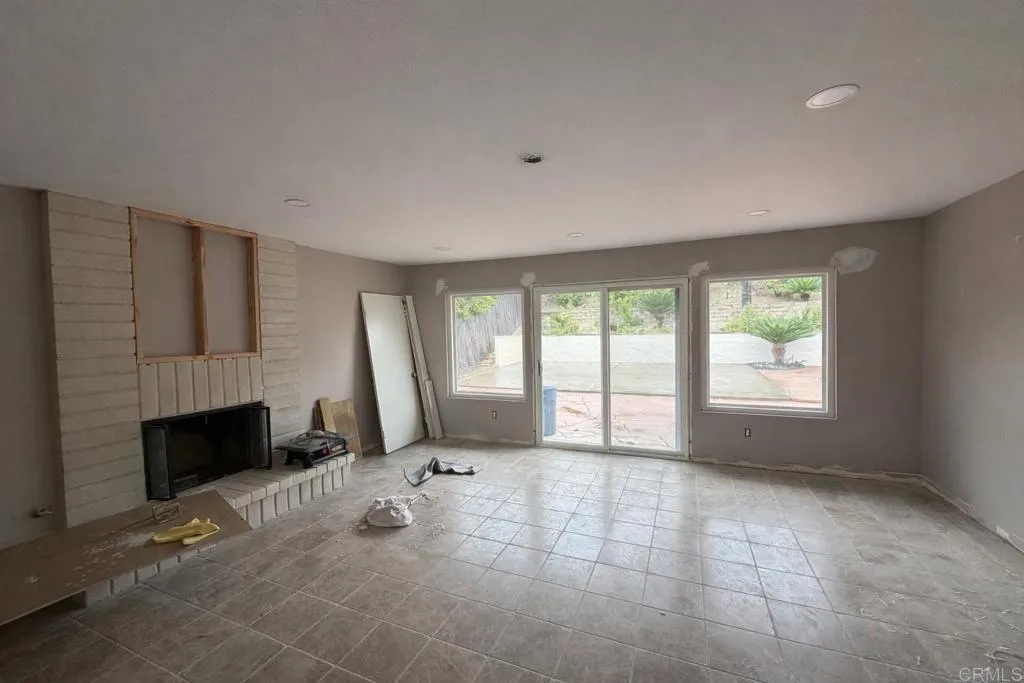 https://cdn.realtyfeed.com/cdn/127/306640749/dc4d5c8faea4e7020c255a1725392836.webp