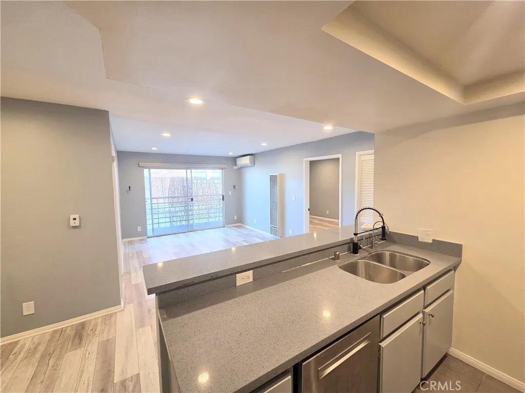 327 Chestnut, Long Beach, CA 90802 - Photo 5 of 26, Long Beach, CA