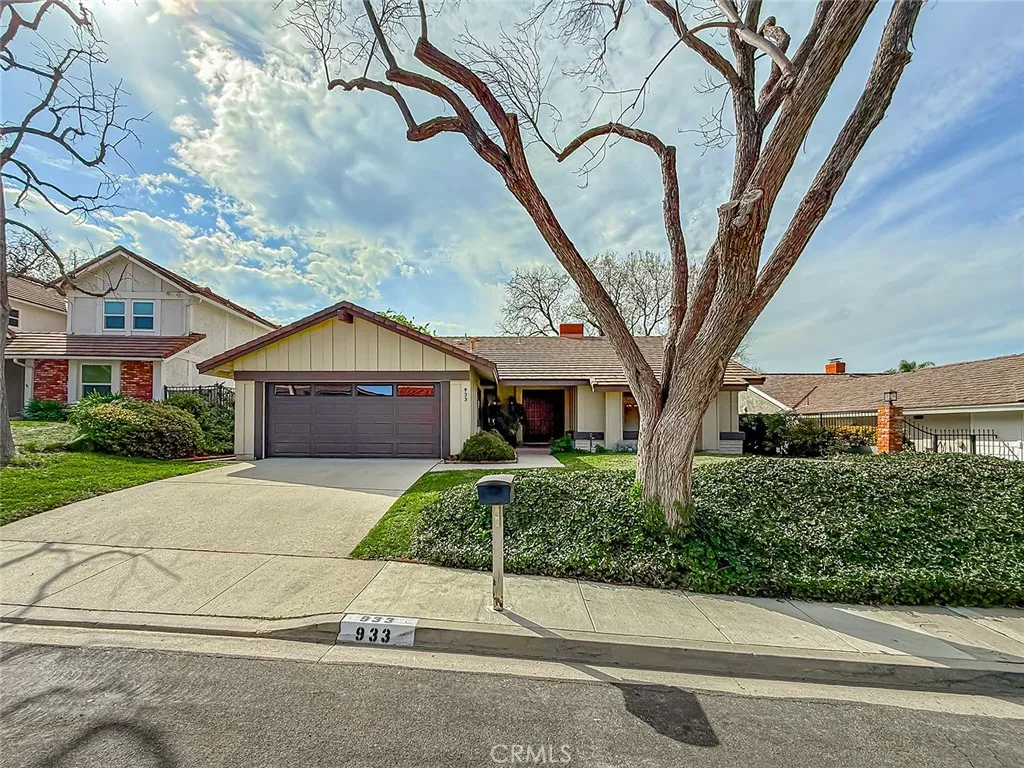 933 Ranch House Road, Westlake Village, CA 91361