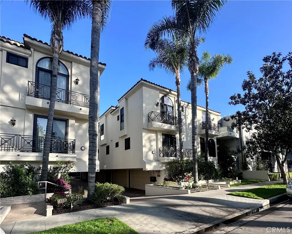 4328 Gentry Avenue Unit 2, Studio City, CA 91604 - Photo 2 of 40, Studio City, CA