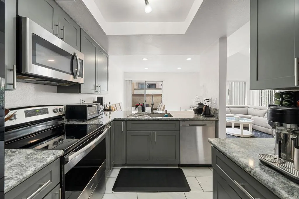 Photo #8: PTP2601065 Listing: Photo #8