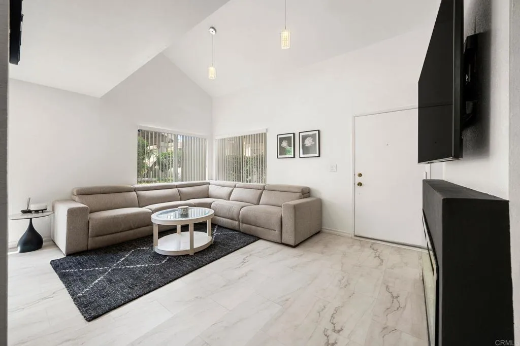 Photo #3: PTP2601065 Listing: Photo #3