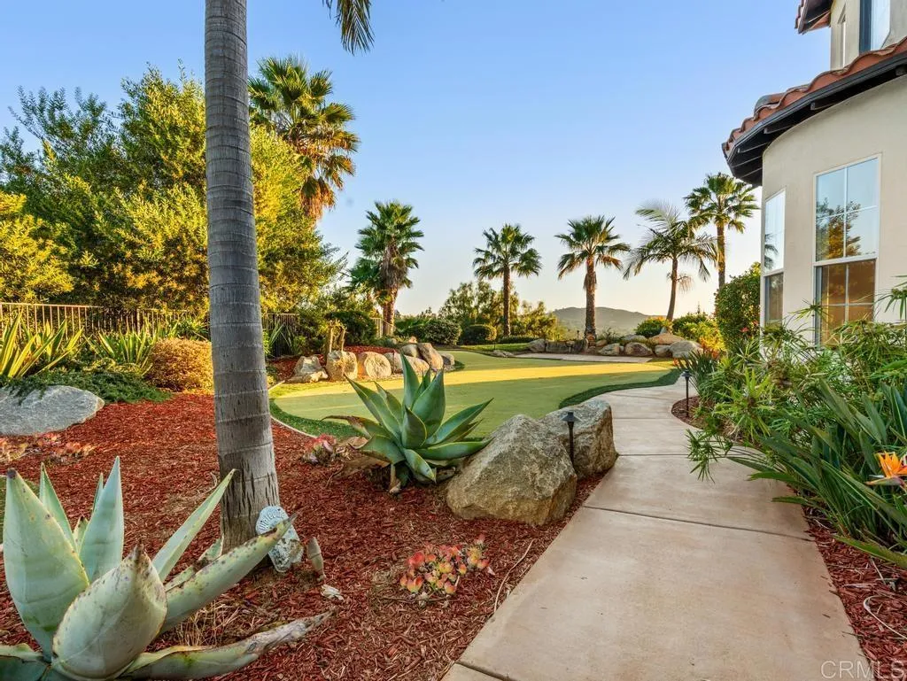https://cdn.realtyfeed.com/cdn/127/306640865/2b6fd2d52392930401c640666a9cc839.webp