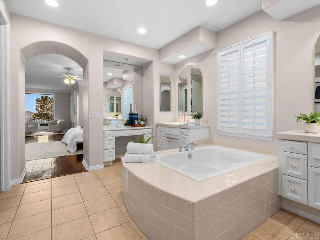 https://cdn.realtyfeed.com/cdn/127/306640865/728d948e073b26a1644ad714b7c2d7c0.webp