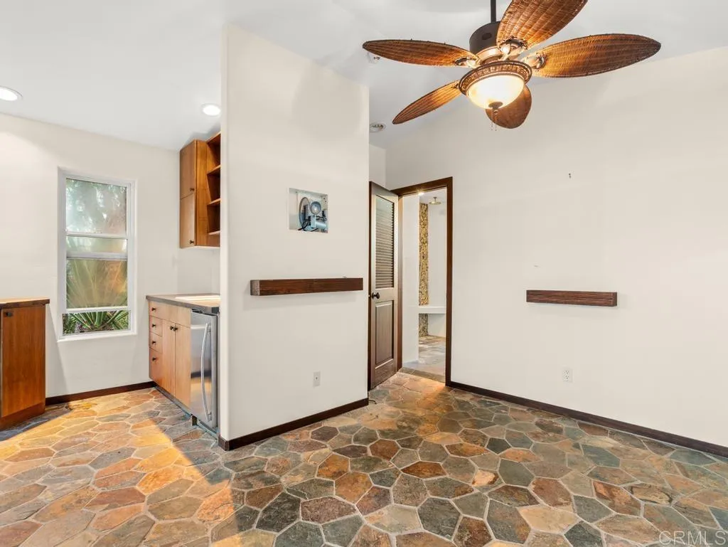 https://cdn.realtyfeed.com/cdn/127/306640865/f21f596a857a1d6743d4aaf0d11825f5.webp