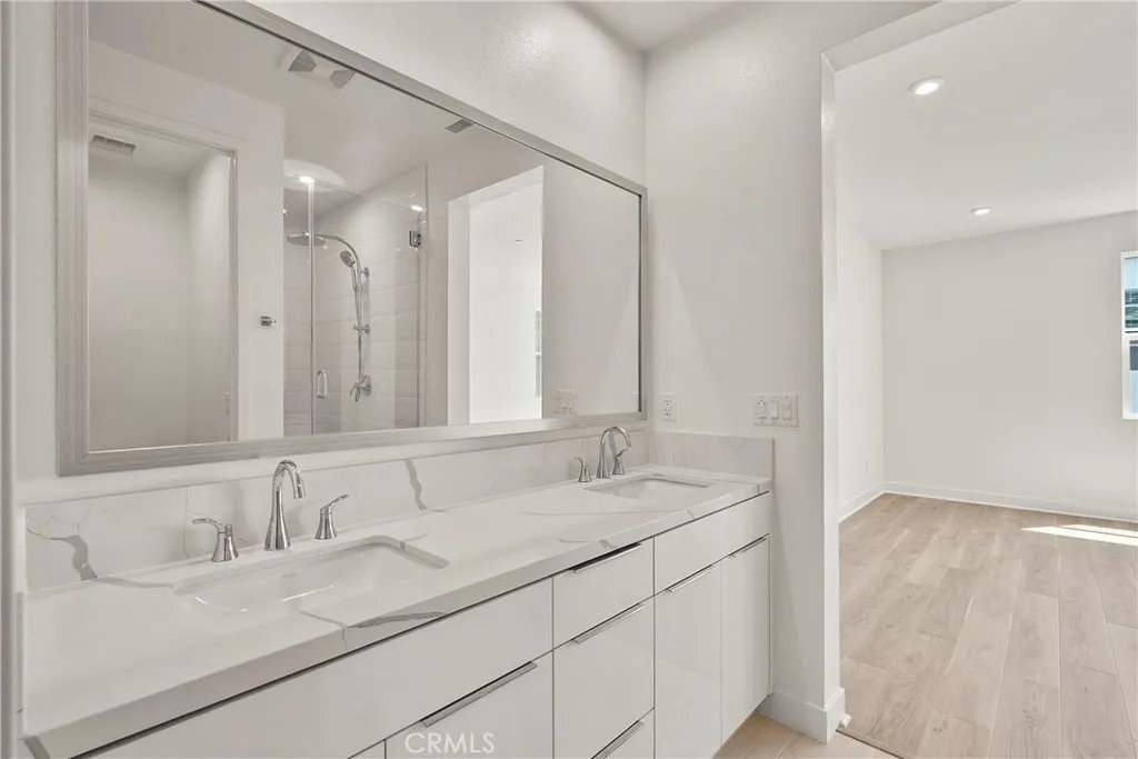 Photo #17: OC26030768 Listing: Photo #17