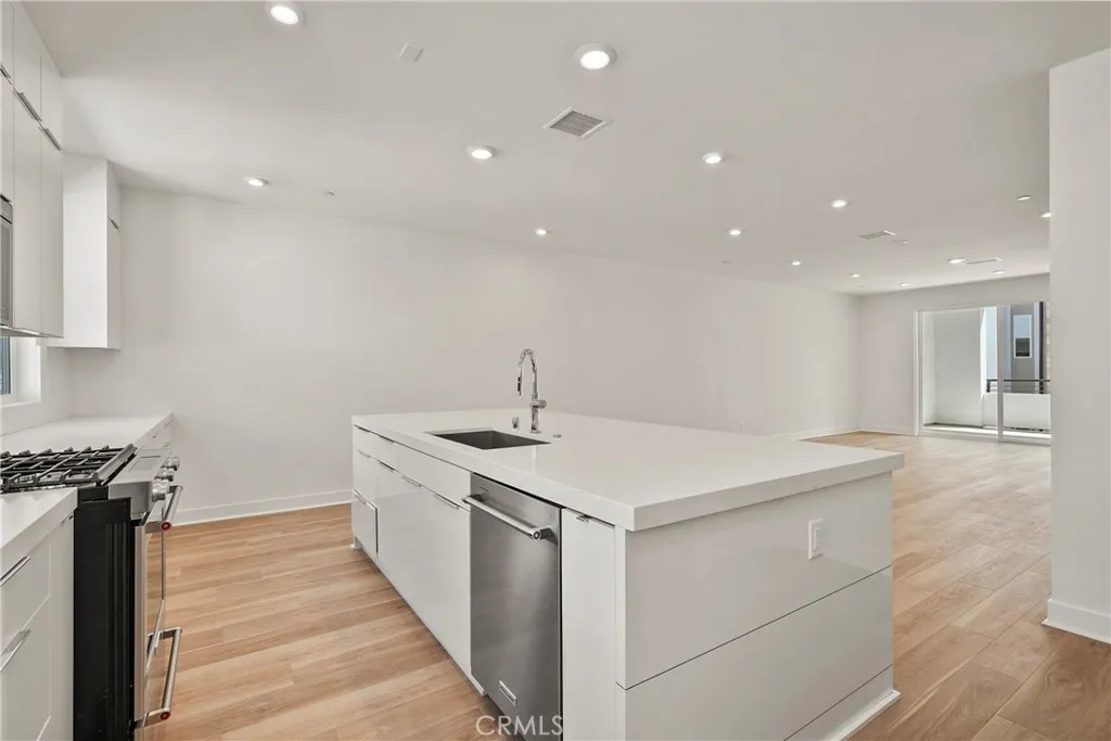 Photo #5: OC26030768 Listing: Photo #5